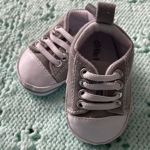 Little Me Baby Gray and white soft sneaker shoe size 1 NWOT